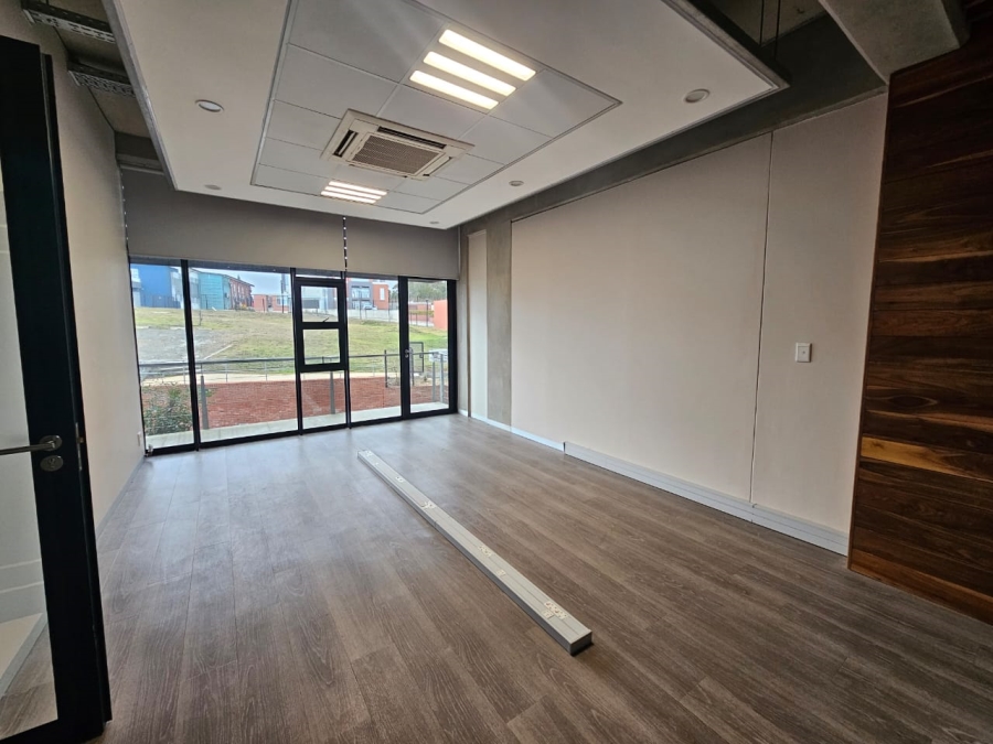 To Let commercial Property for Rent in Beacon Bay North Eastern Cape